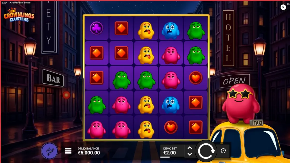 Interface vibrante e neon do slot Crownlings Clusters com criaturas coloridas